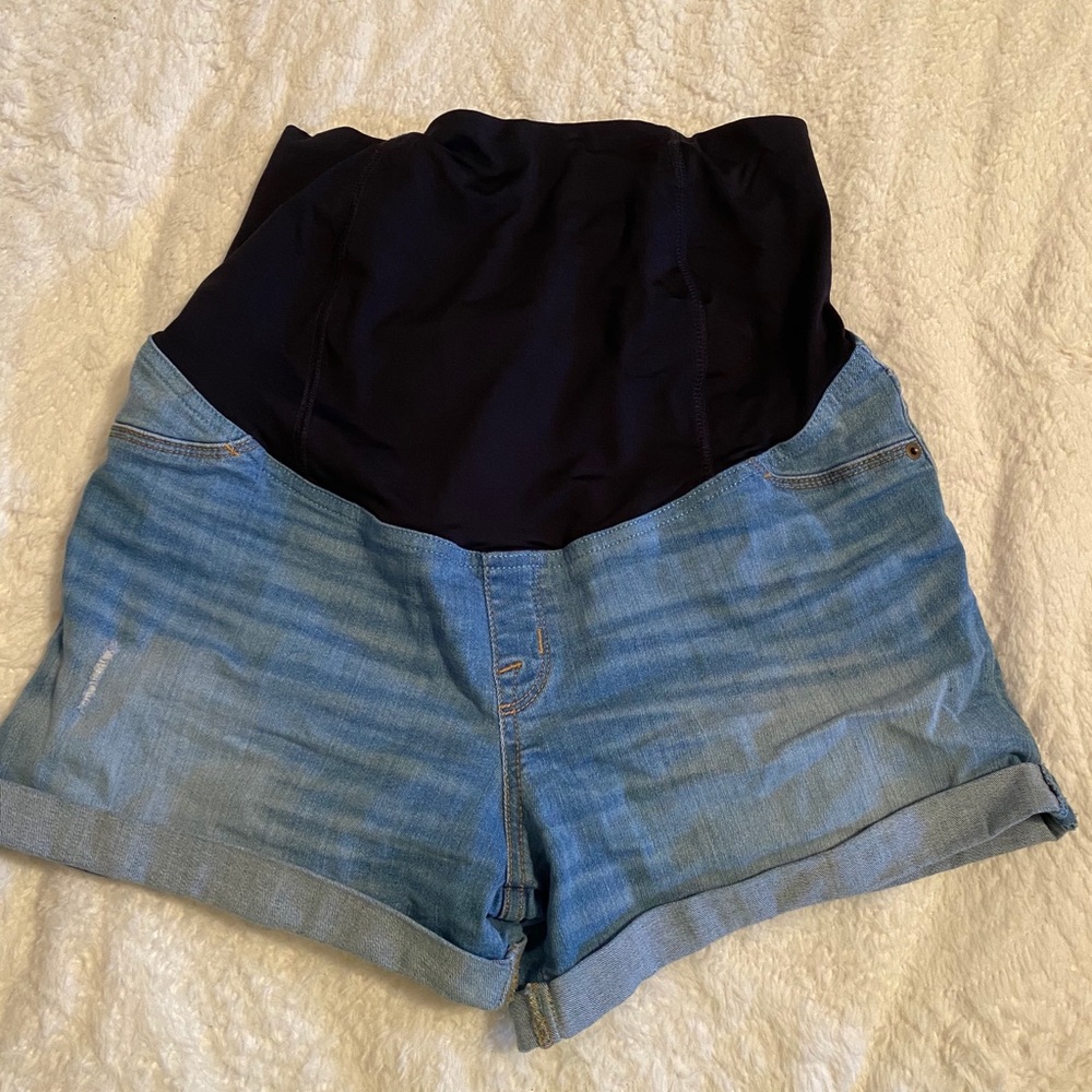 Maternity shorts